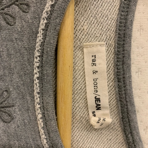 Lovely grey tunic top, perfect with tights or jeans. 100% cotton. - Picture 4 of 5